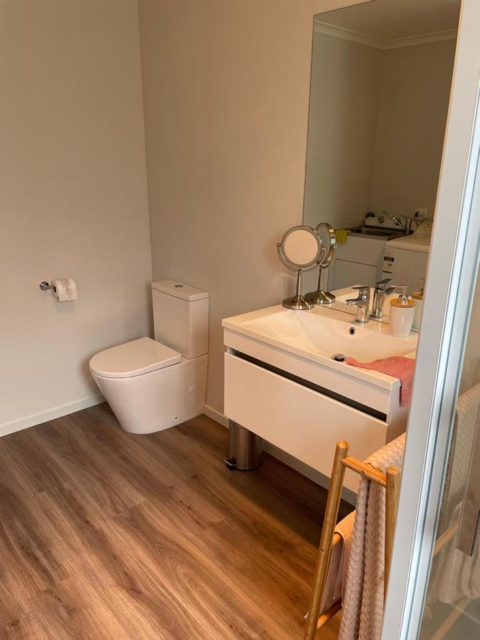 Modern Studio Apartment Мотуека Екстер'єр фото